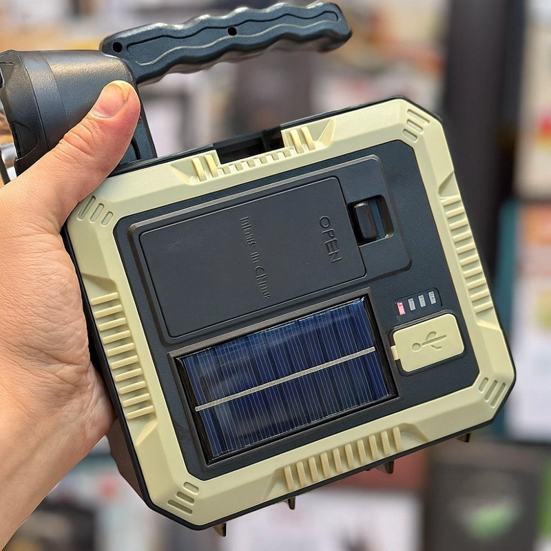 LINTERNA LED SOLAR RECARGABLE CON HERRAMIENTAS INTEGRADAS - 4