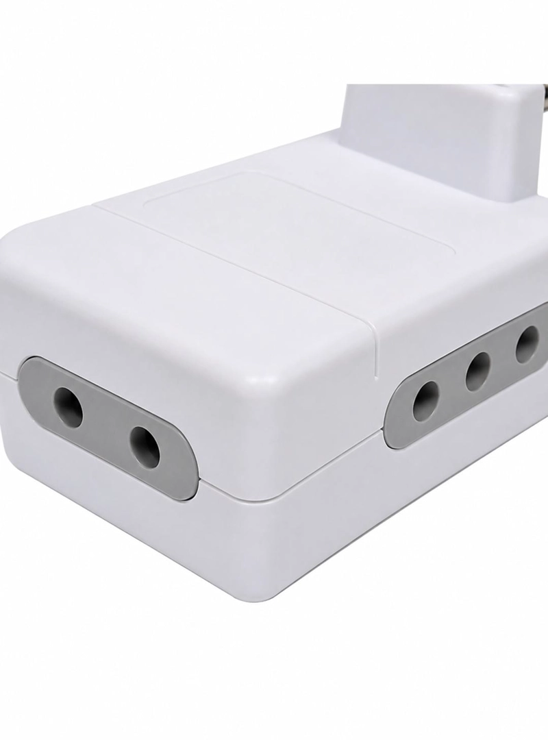 ADAPTADOR TRIPLE SALVAESPACIO 10A BLANCO HALUX. - 4