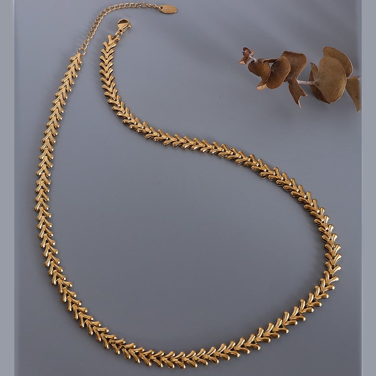 COLLAR BAÑO ORO EN COLOR AMARILLO 18K DISEÑO V - 3