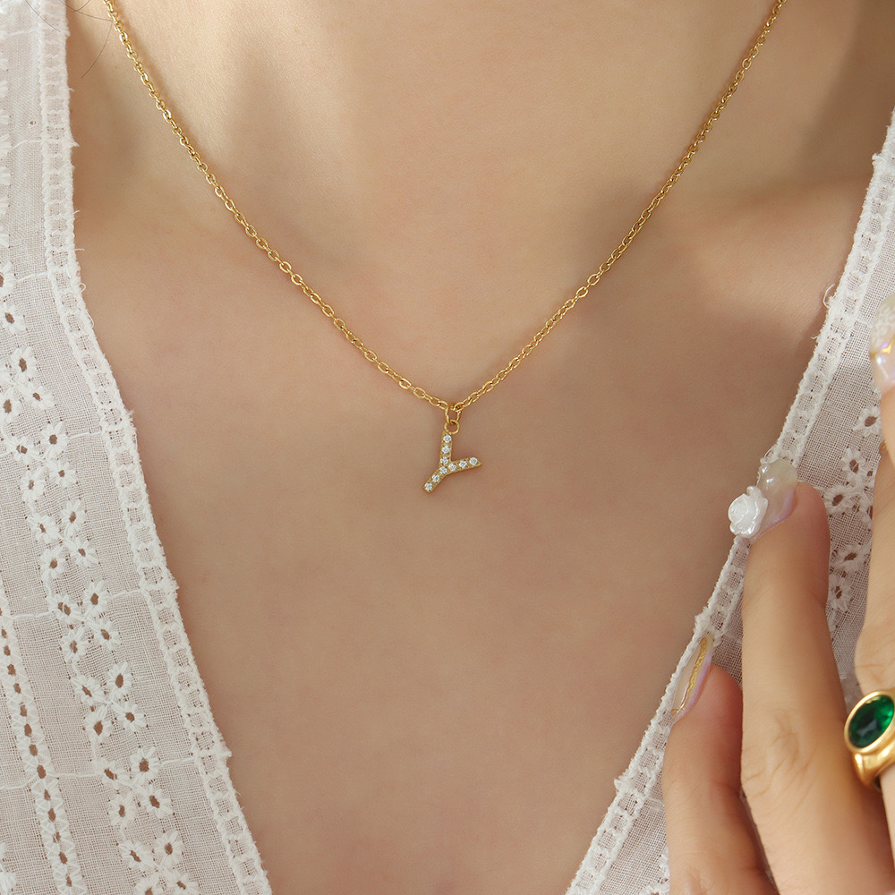 COLLAR LUX JOYAS BAÑO ORO 18K LETRA INICIAL Y BRILLITOS - 2