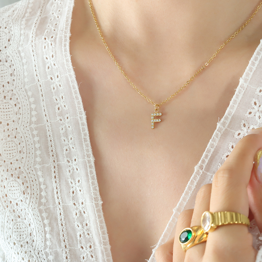 COLLAR LUX JOYAS BAÑO ORO 18K LETRA INICIAL F BRILLITOS - 2
