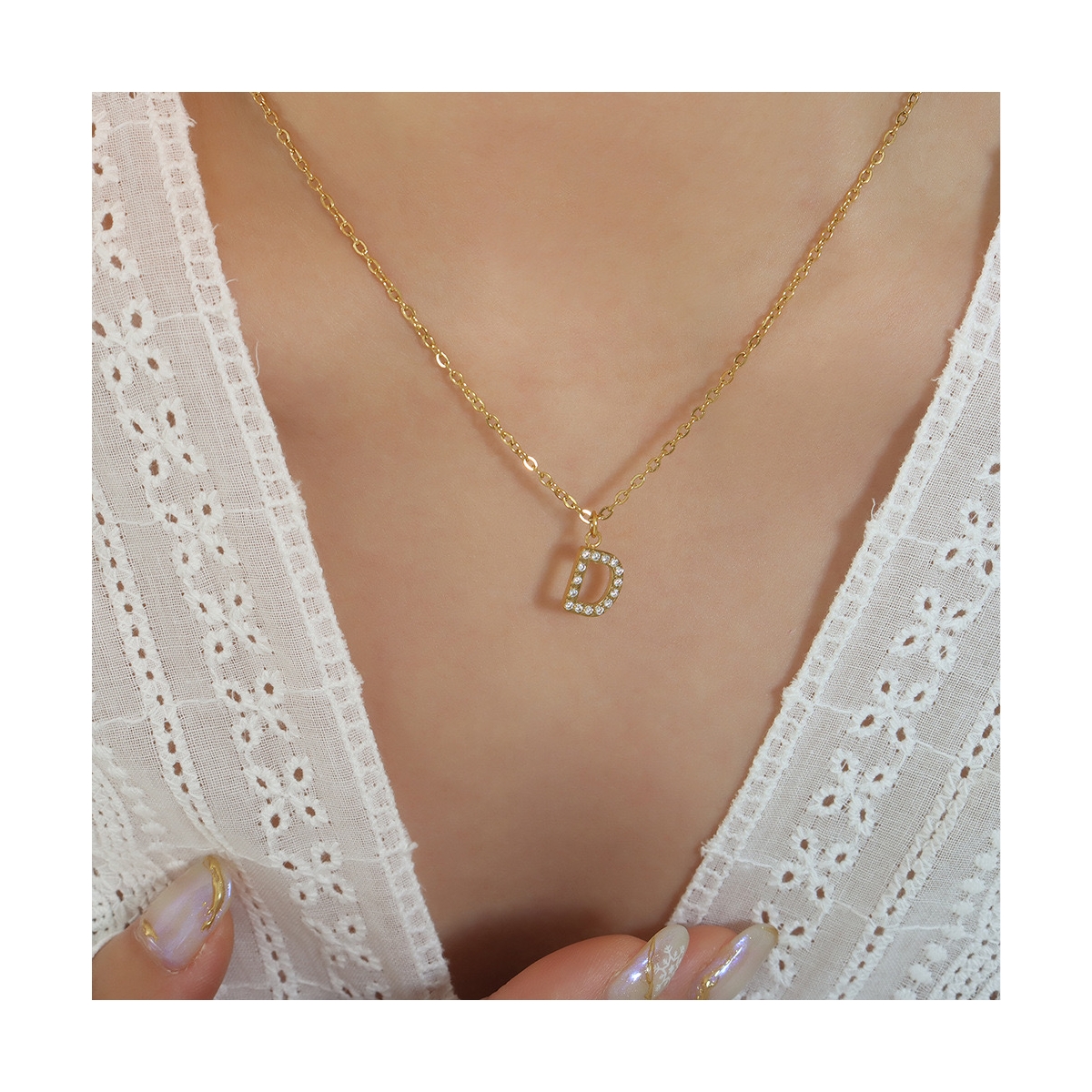 COLLAR LUX JOYAS BAÑO ORO 18K LETRA INICIAL D BRILLITOS - 2