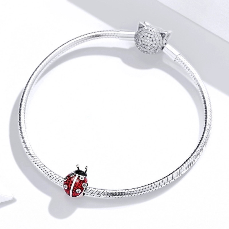 CHARM DIJE PLATA 925 MARIQUITA EN COLOR ROJO CON EN COLOR NEGRO - 2