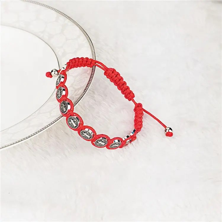 PULSERA HILO ROJO SAN BENITO PROTECTOR 10 MEDALLAS - 2