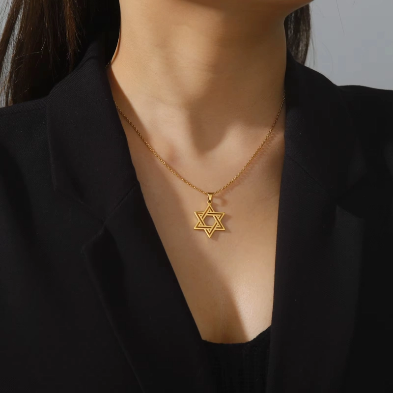 COLGANTE COLLAR ESTRELLA DAVID BISELADA ACERO DORADO - 2