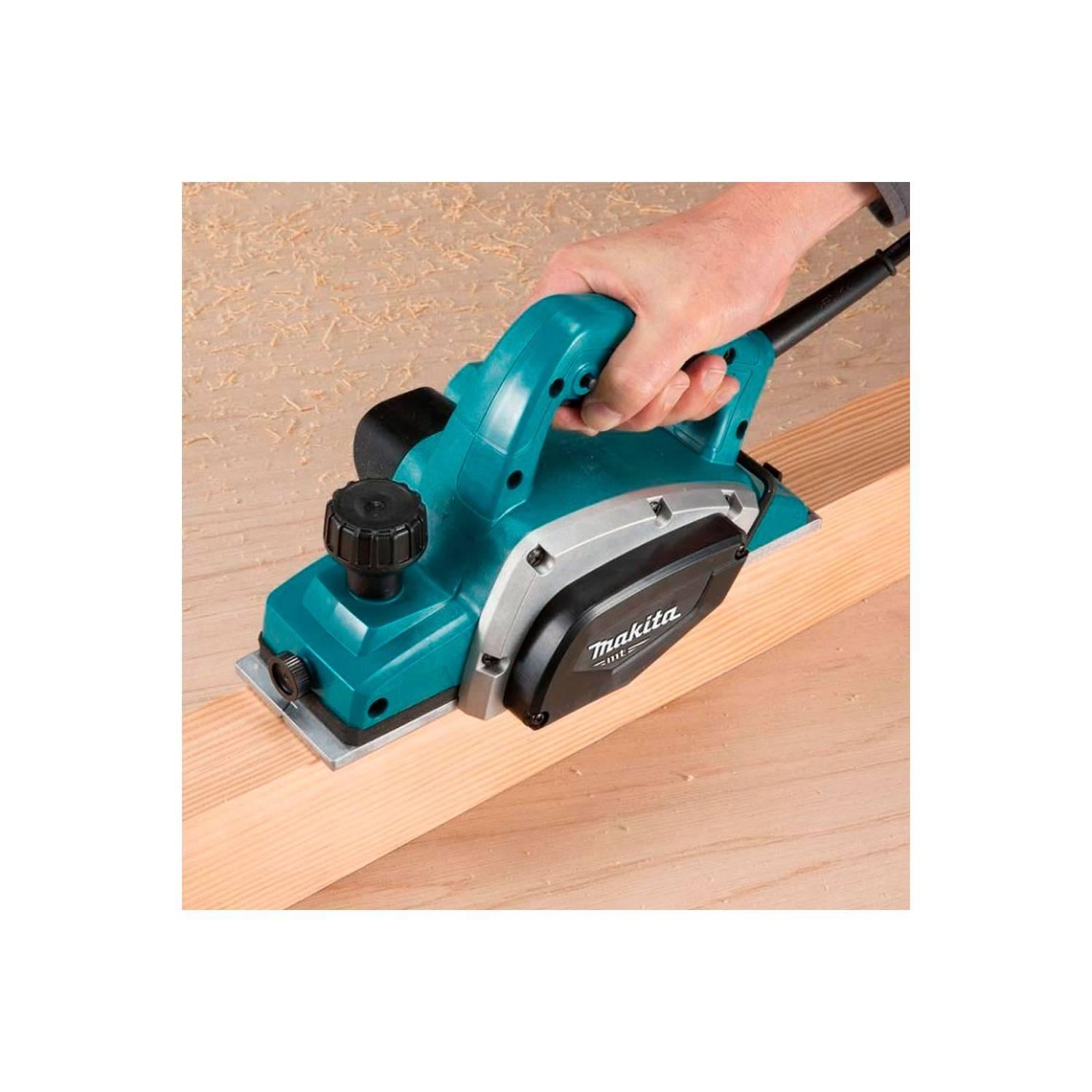 CEPILLO ELÉCTRICO MAKITA M1902B 82MM 3-1/4 MT - 3