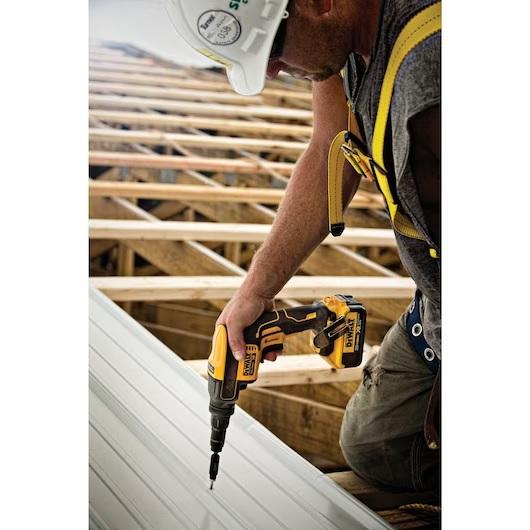ATORNILLADOR DEWALT DCF622B ALTO TORQUE 20V MAX XR SIN CARG NI BAT - 5