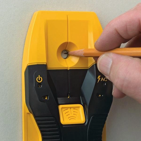 DETECTOR VIGAS DEWALT DW0100 3/4' RANGO 19MM - 3