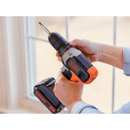 TALADRO ROTACION INALAMBRICO BLACK Y DECKER BCD702C1-B2 20V -10MM+BATERIA 1.5AH - 5