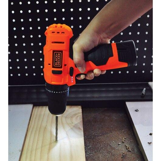 TALADRO PERCUTOR BLACK Y DECKER HP12-B2C 12V MAX ION LITIO+CARGADOR 1.5AH+CARGADOR+BOLSO NYLON - 5
