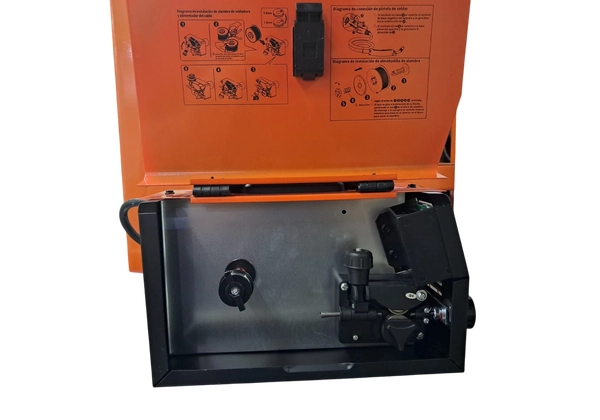 SOLDADORA MIG REDBO DIGITAL 120A CON/ACC  MIG-120M - 6