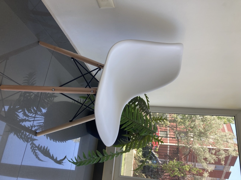 SILLA COMODA Y DE DISEÑO EAMES - GRIS OSCURO - 4