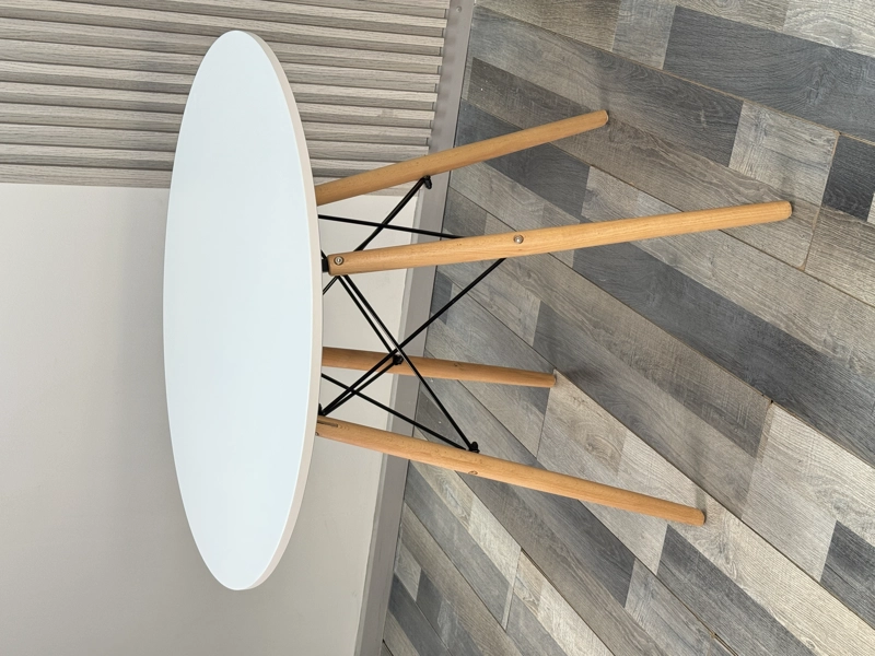 JUEGO DE COMEDOR MESA EAMES 80CM BLANCO - 4 SILLAS URBAN BLANCA - 4