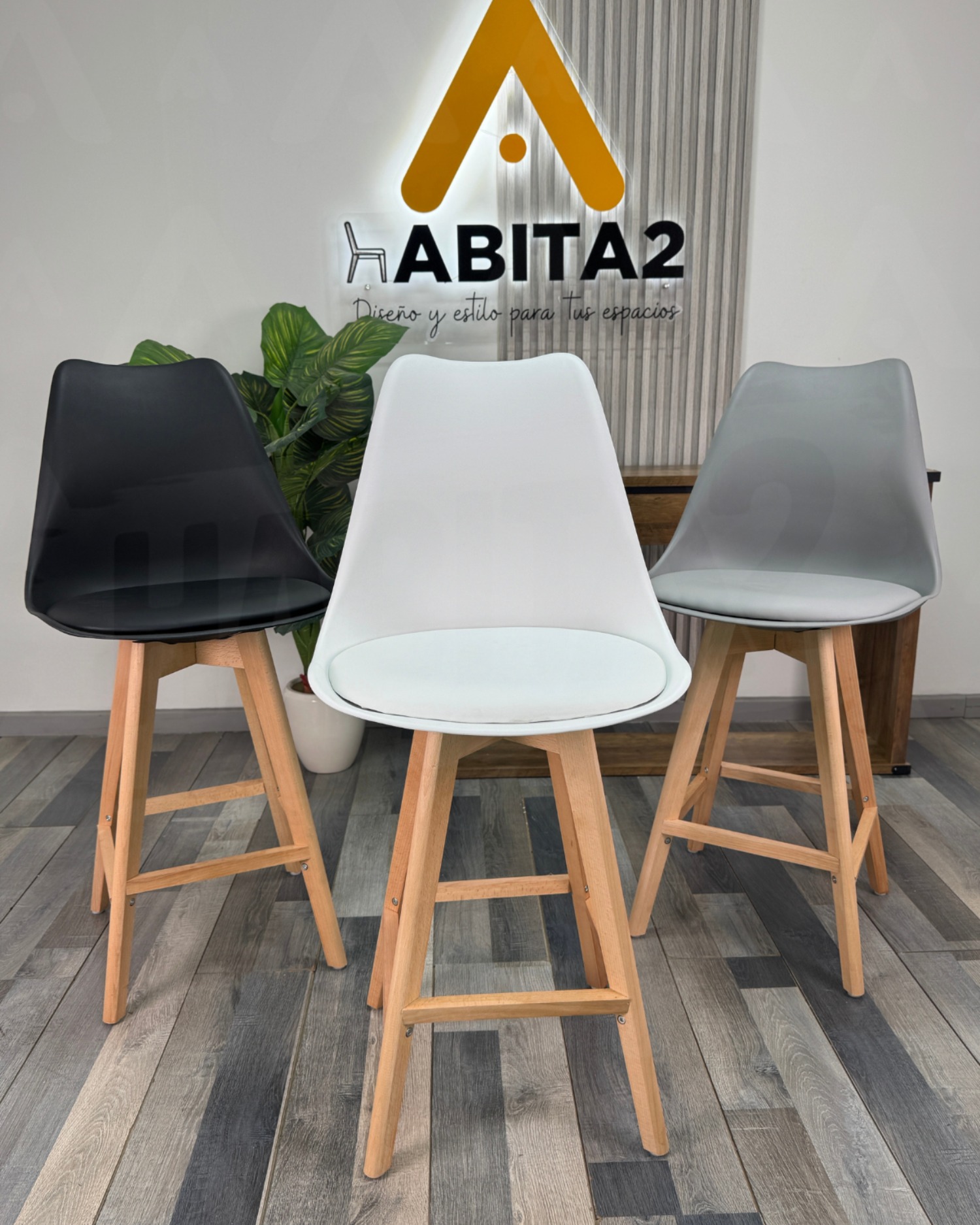 TABURETE TULIP WOOD ACOLCHADO 66CM - 2