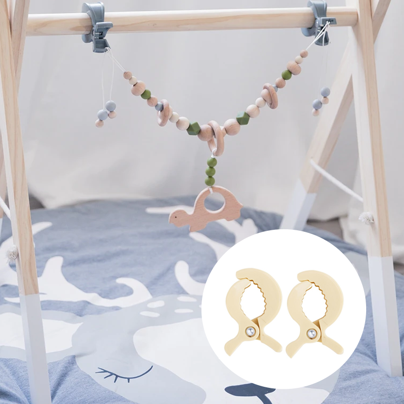 SET CHIQUILLOS.CL PINZAS COCODRILO COCHECITO MULTIFUNCIONAL GANCHO MANTA BEIGE - 5