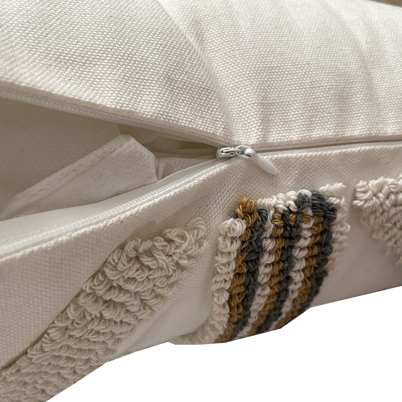 COJIN ALGODÓN BORDADO 45X45 CM - 4