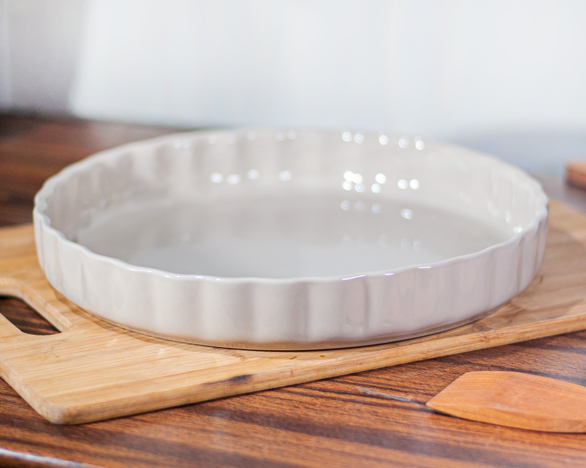 FUENTE DE CERÁMICA P/HORNO TIPO GRES - REDONDA 28 CM. BEIGE - 2