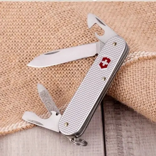 NAVAJA CORTAPLUMA VICTORINOX CADET ALOX 0.2601.26 CADETE COLOR ROJO - 2