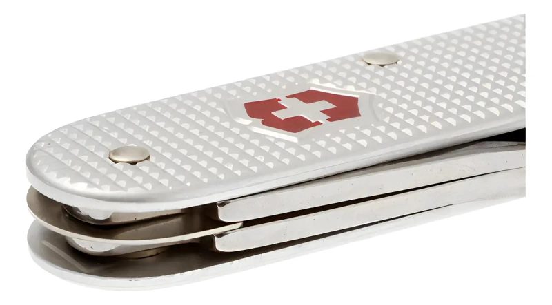 NAVAJA CORTAPLUMA VICTORINOX CADET ALOX 0.2601.26 CADETE COLOR ROJO - 4