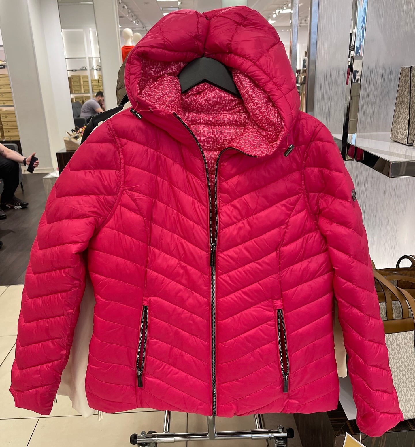 CHAQUETA MICHAEL KORS CHEVRON REVERSIBLE - 4