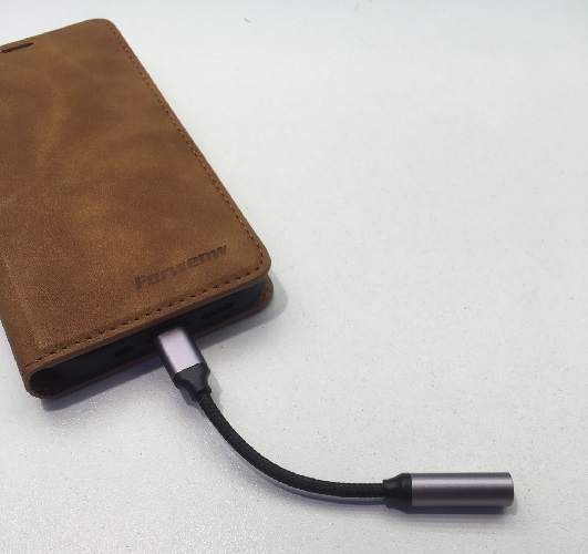 Adaptador Audífonos Aluminio cordón reforzado Iphone Lightining a Cable Audio Jack 3,5 - 2