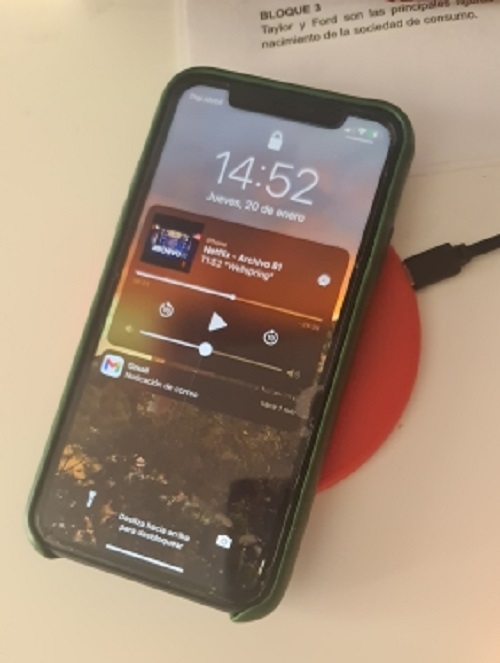 Cargador inalámbrico Tipo C metálico 30W 3A magnético blanco para iPhone y Android – pared. - 6