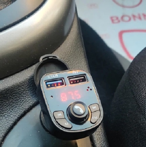 Adaptador Transmisor Bluetooth FM Radio Cargador Celular 2,1A 2 USB Encendedor - 5