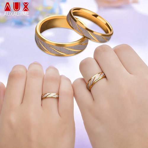 Anillos Compromiso Titanio Dorado Mate con zirconios pulverizado para compromiso Dama Mujer y Hombre - 3