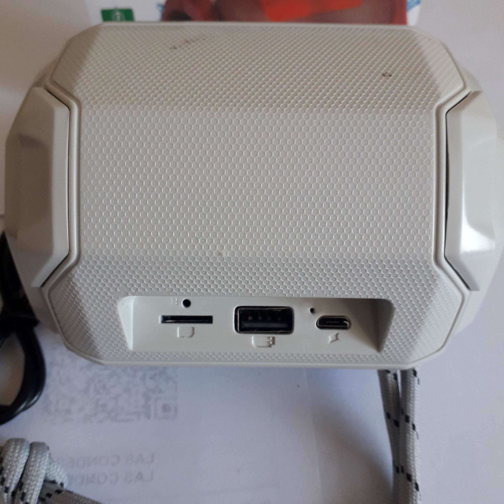 PARLANTE BLUETOOTH BOCINA ALTAVOZ RADIO FM TARJETA SD USB COMPACTO POTENTE IMPERMEABLE - 4