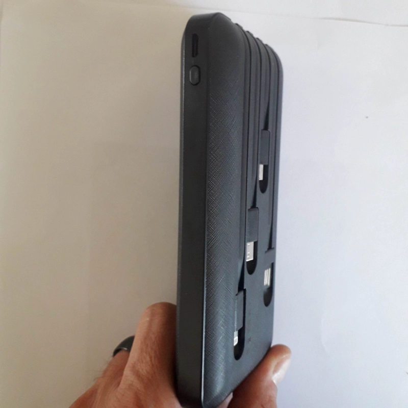 PowerBank batería externa 10000mAh con 3 cables incluidos tipo C y más cargador portátil - 4