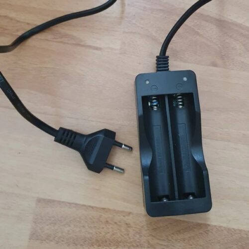 CARGADOR BATERÍAS RECARGABLES LITIO 18650 ENCHUFE PARED 2 RANURAS NO AJUSTABLE BÁSICO - 3