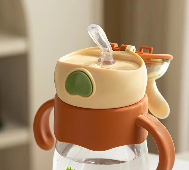 VASO CONEJITO ANTIDERRAME CON BOMBILLA Y ASAS BEBÉ 350ML 6M+ CHOCOLATE - 6