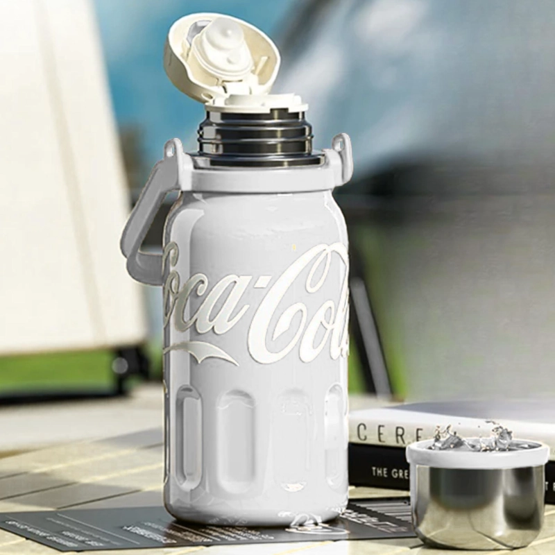 TERMO GERM DE ACERO INOXIDABLE COCA-COLA 1.2L WHITE EDITION - 6