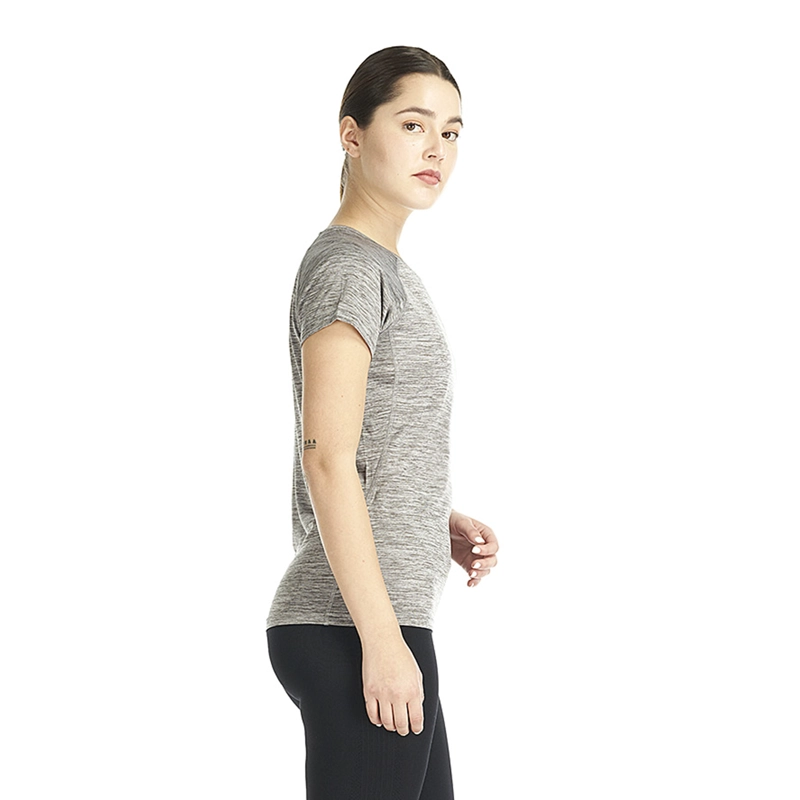 POLERA MUJER FAUNA GRIS MELANGE GEOGRAPHY - 3