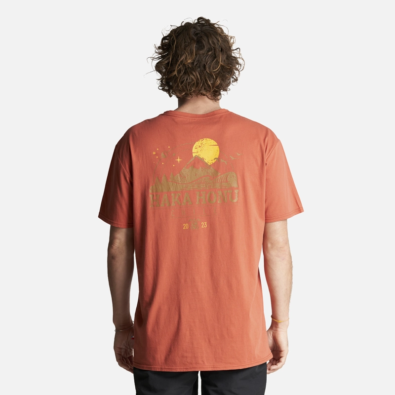 POLERA HOMBRE ATARDECER NARANJO HAKA HONU - 4