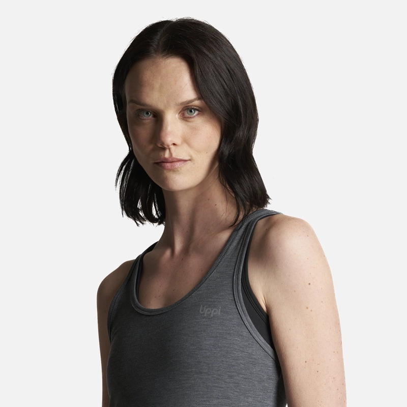 POLERA MUJER SUMMIT UV-STOP TANK GRIS MEDIO LIPPI - 5