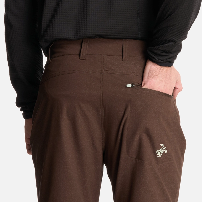 PANTALÓN HOMBRE HAKA HONU CAFE OSCURO DESMONTALO - 7