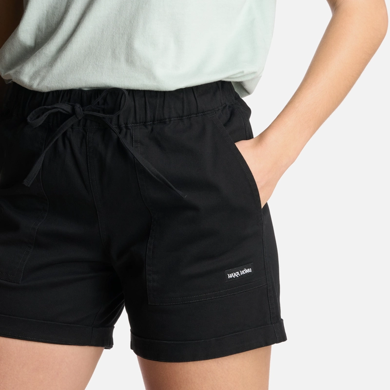 SHORT MUJER TRIANGULO DE LAS BERMUDAS NEGRO HAKA HONU - 4