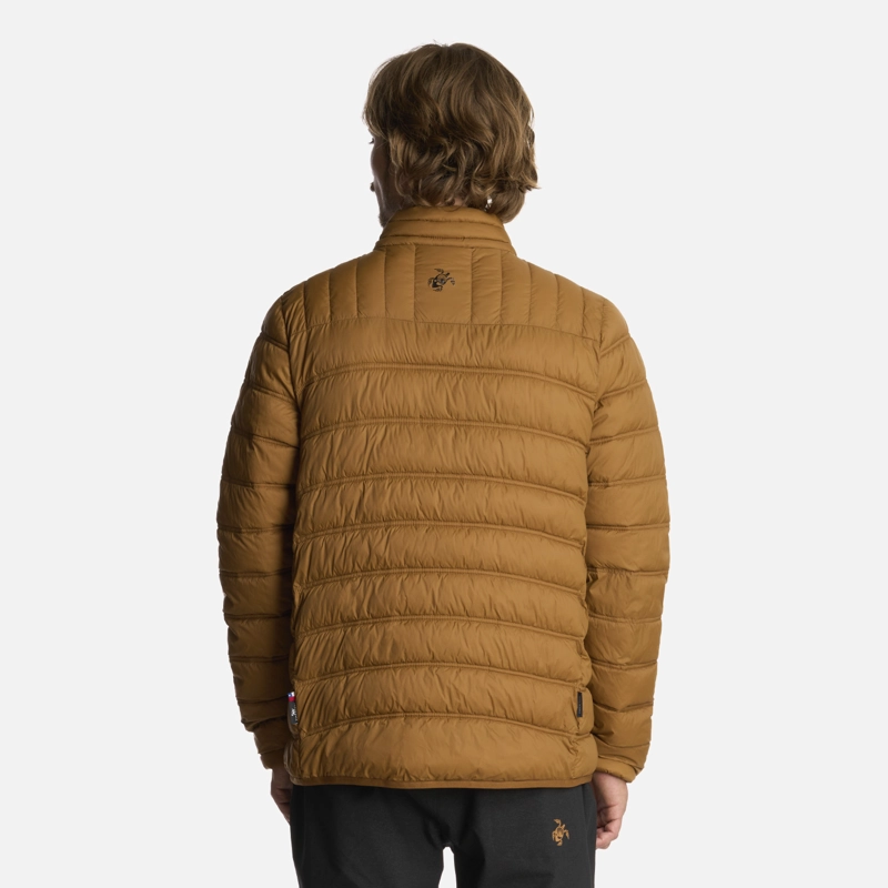 CHAQUETA HOMBRE HAKA HONU MOSTAZA ULTRALIVIANA - 3