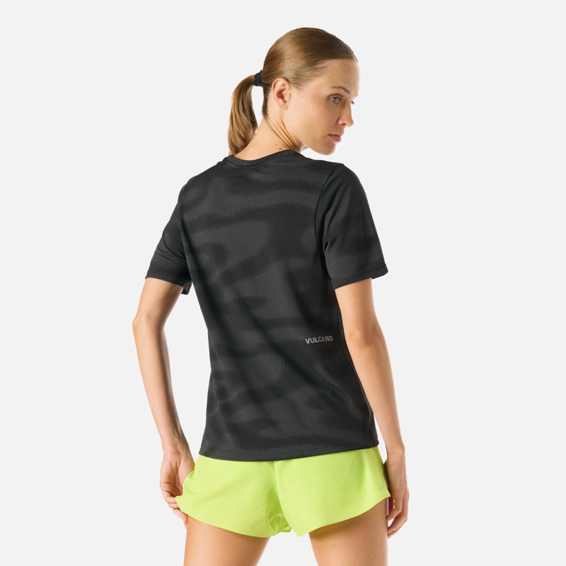 POLERA MANGA CORTA RUNNING SIN COSTURAS MUJER BUILT TO MOVE - 4