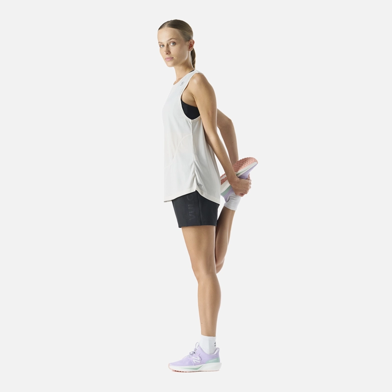 SHORT DEPORTIVO RUNNING 4' MUJER BUILT TO MOVE - 3