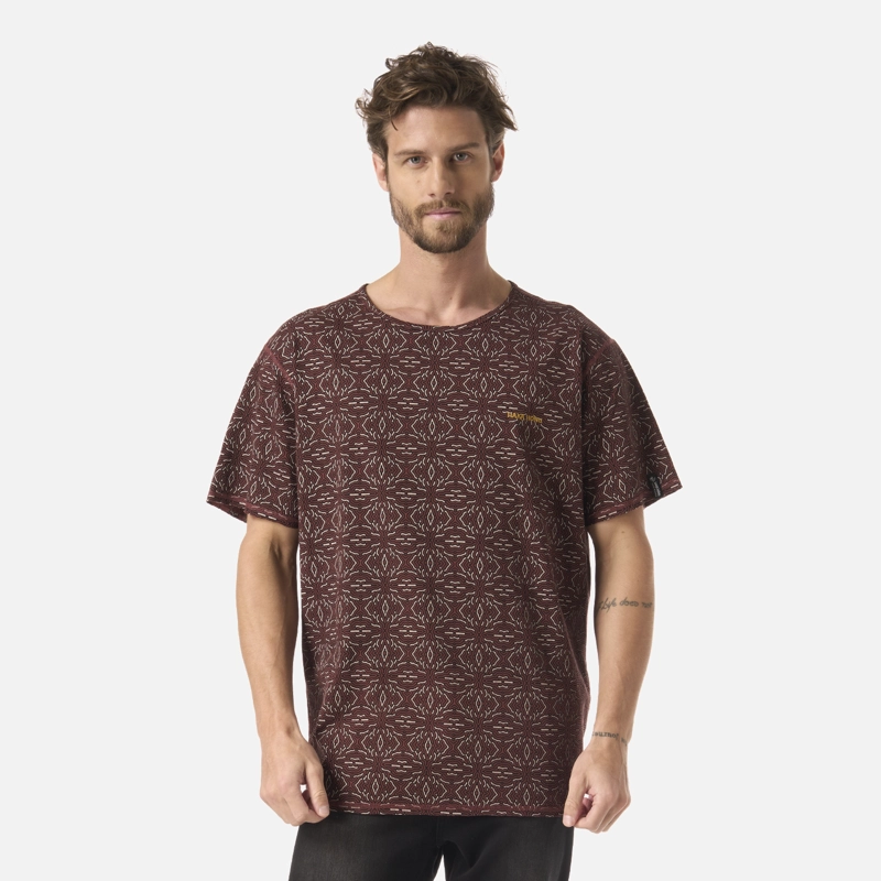 POLERA HOMBRE BI-CURIOSO PRINT VINO HAKA HONU V26 - 2