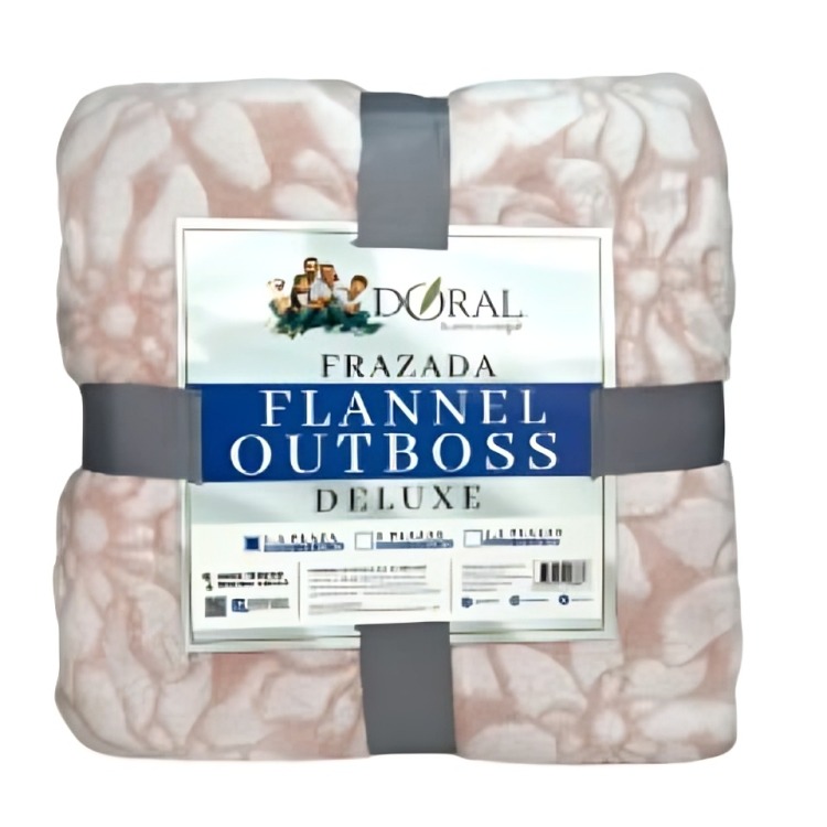 FRAZADA FLANNEL OUTBOSS DELUXE 1.5 PLAZAS / FLOR ROSA EN COLOR BLANCO – DORAL - 1