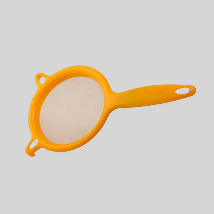 COLADOR PLASTICO 14 CM - 1