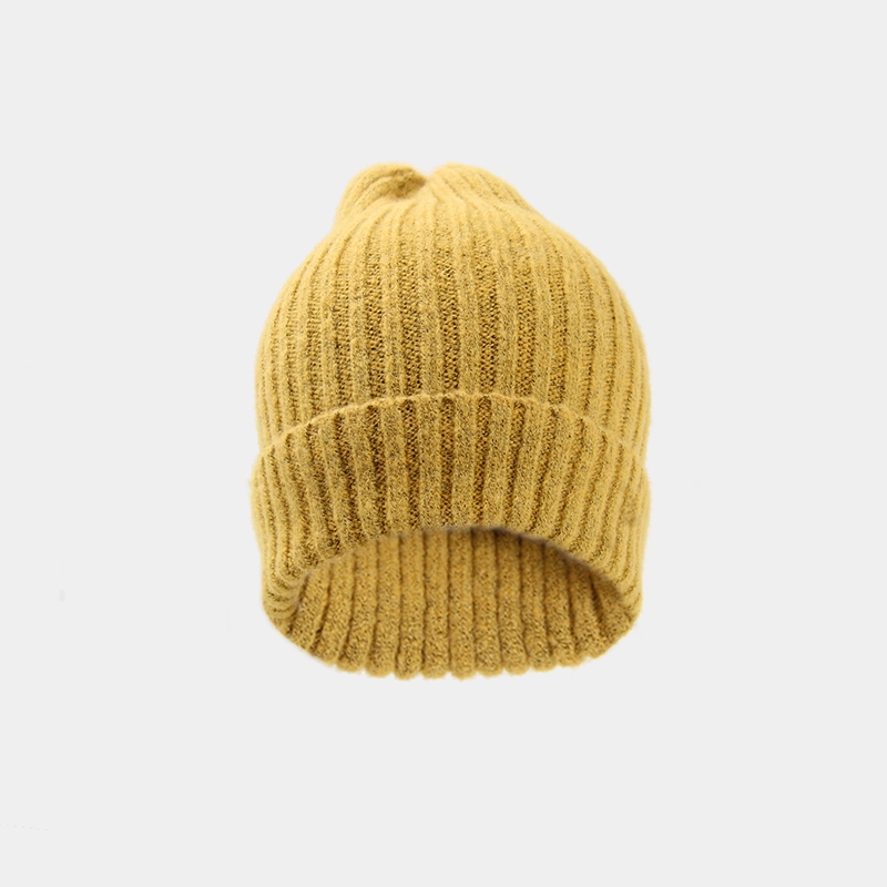GORRO DE LANA TIPO ANGORA - 1