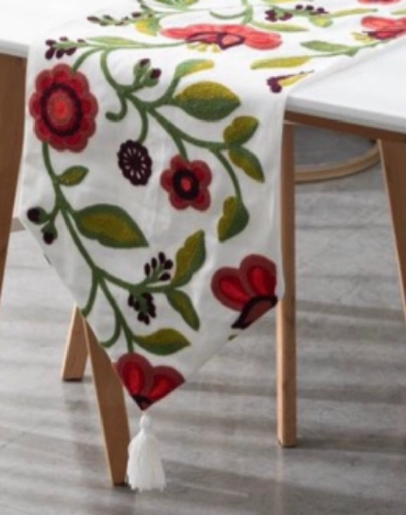 CAMINO DE MESA BORDADO ELEGANTE 33 X 180CM - 2