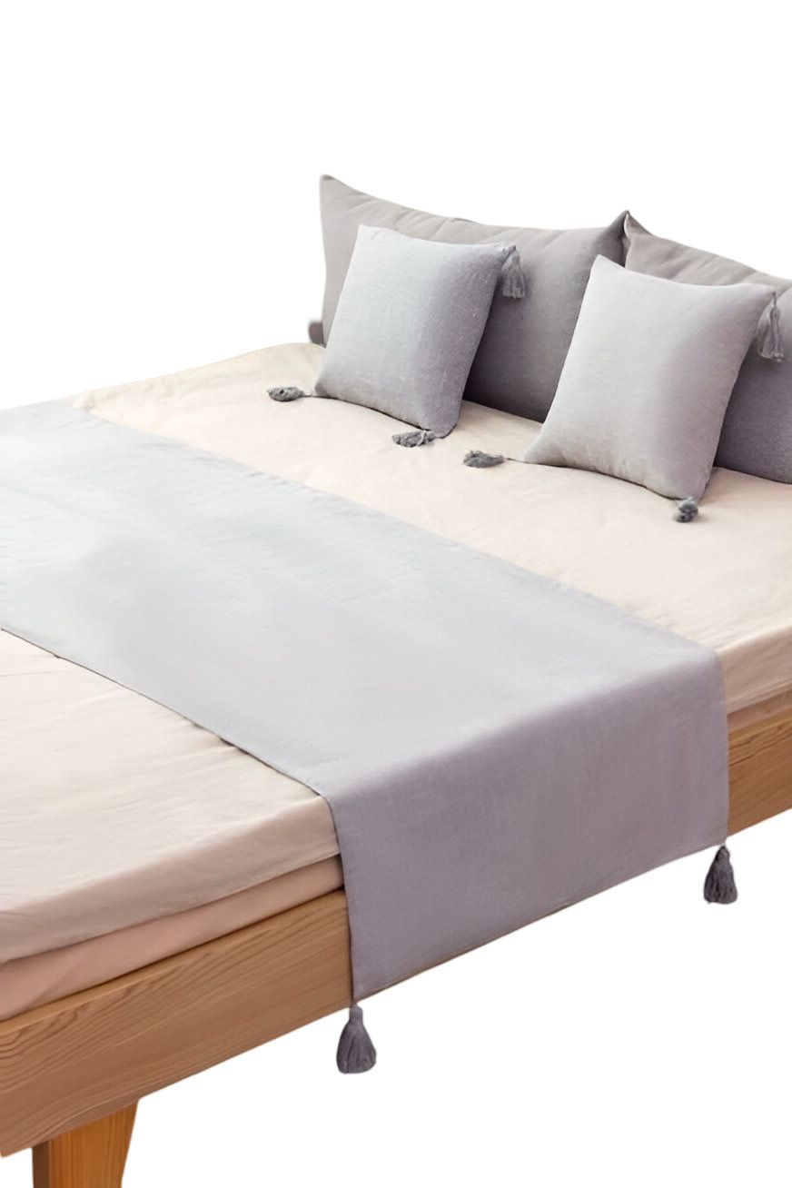 JUEGO DE PIECERA DE CAMA MAS 2 COJIN CON FUNDAS MODELO PLUSH GRIS - 2