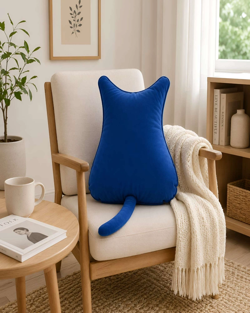 COJIN DECORATIVO FORMA DE GATO SUAVE PARA LIVING Y DORMITORIO - 1
