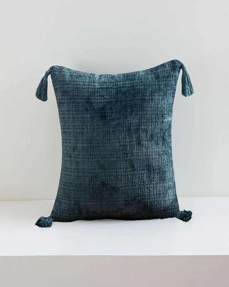 FUNDAS DE COJIN CUADRADAS  CHENILLE CON BORLAS PACK DE 2 PIEZAS - 2