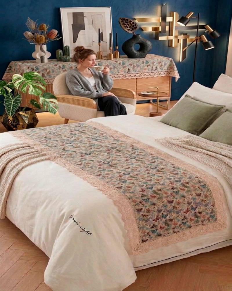 PIECERA DE CAMA ESTAMPADO NATURAL CHIC CON ENCAJE 80X200CM - 1